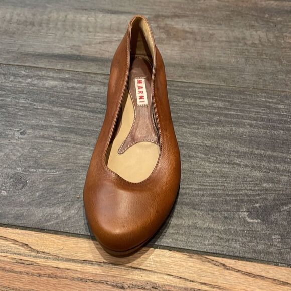 NWOT Marni woman’s brown flat. It’s one shoe - Picture 2 of 8